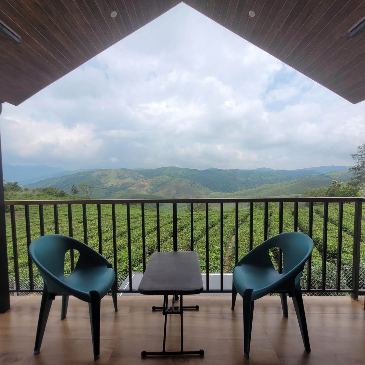 Cloud Canopy - Tea Garden Family Pool Cottage In バガモン エクステリア 写真